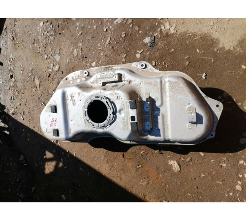 Бак топливный