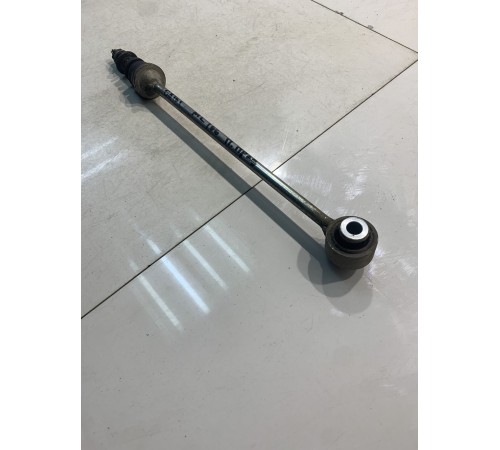 Стойка стабилизатора (передняя, правая)