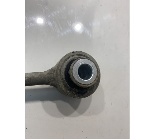 Стойка стабилизатора (передняя, правая)