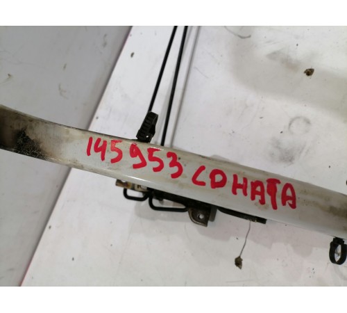 Петли крышки багажника