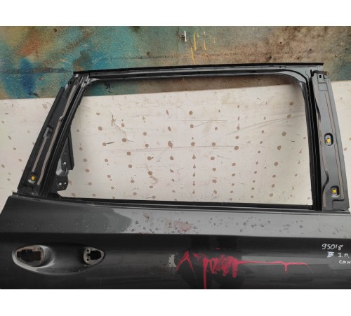 Дверь (задняя правая)