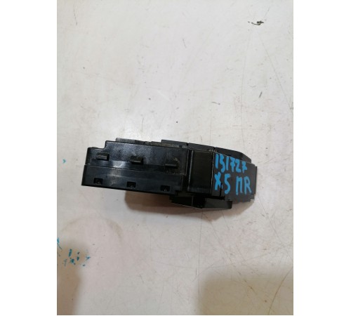 Блок кнопок памяти сиденья