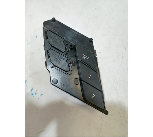 Блок кнопок памяти сиденья