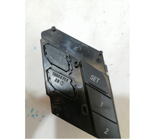 Блок кнопок памяти сиденья