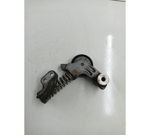 Ролик натяжитель приводного ремня