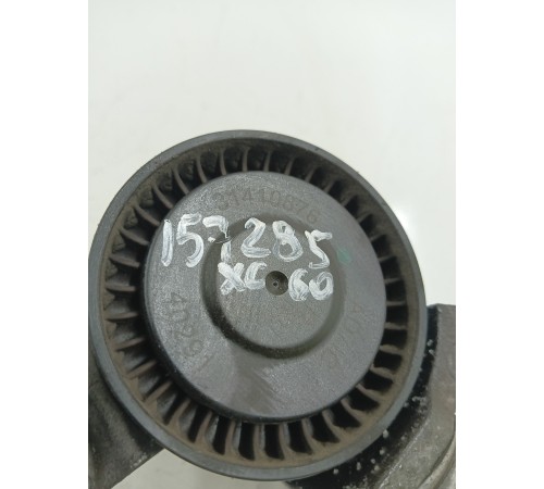 Ролик натяжитель приводного ремня