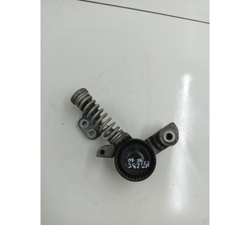 Ролик натяжитель приводного ремня