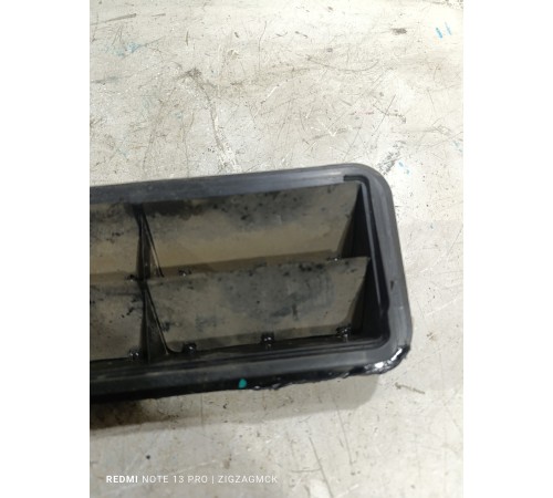 Решетка вентиляционная задняя 