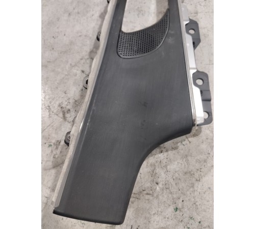 Накладка обшивки двери передняя правая