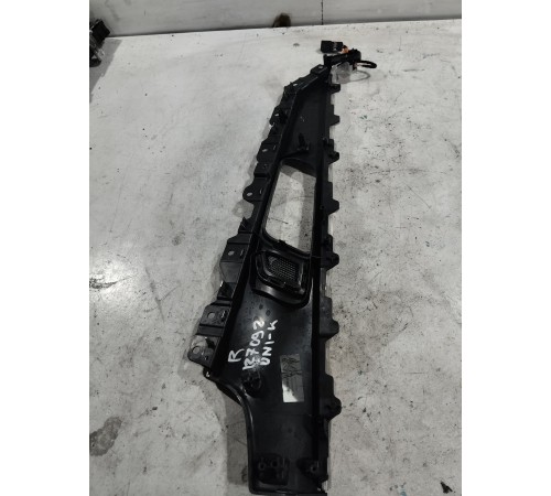 Накладка обшивки двери передняя правая