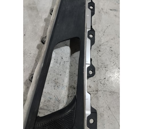 Накладка обшивки двери передняя правая