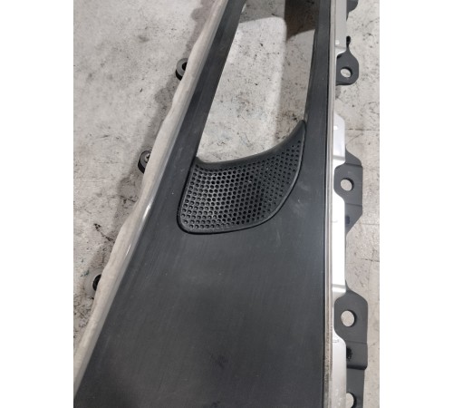 Накладка обшивки двери передняя правая