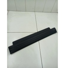 Накладка порога передняя левая