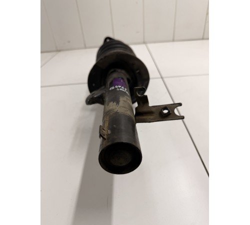 Амортизатор подвески передний левый в сборе