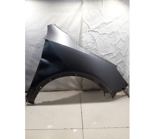 Крыло переднее правое