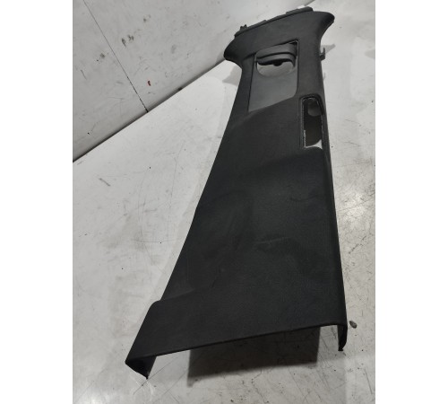 Обшивка центральной стойки(правая верхняя)