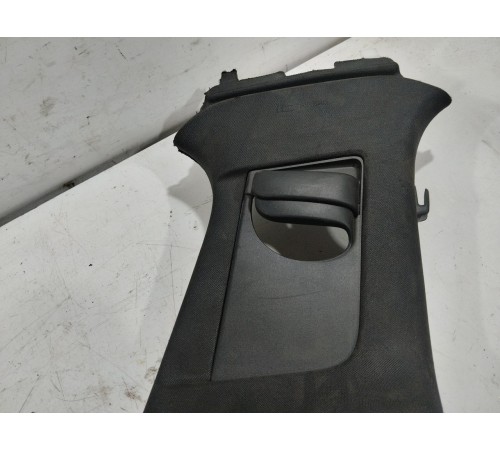 Обшивка центральной стойки(правая верхняя)