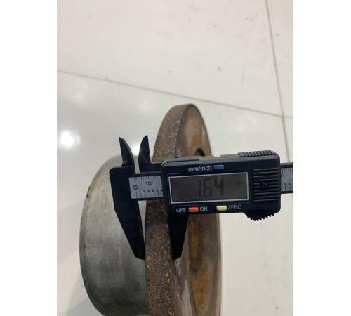 Тормозной диск (задний, левый)