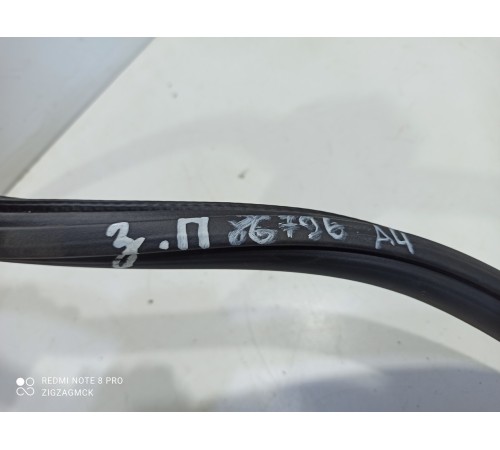 Уплотнитель двери(задний правый)