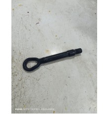 Крюк буксировочный