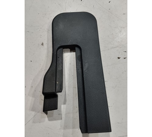 Накладка крепления сиденья задняя правая