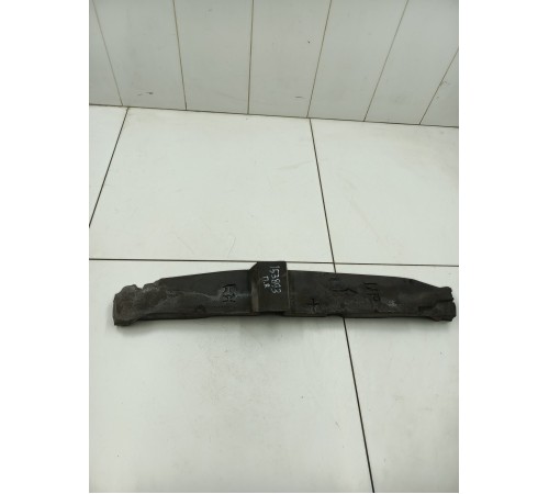 Уплотнитель крыла передний правый