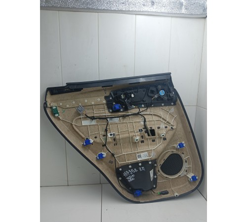 Обшивка двери задняя правая