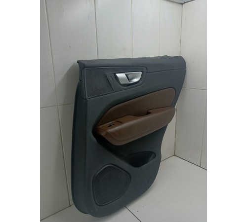 Обшивка двери задняя правая