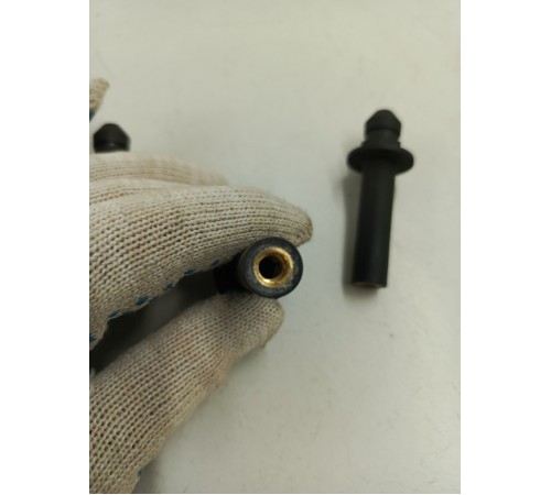 Комплект креплений накладки двигателя