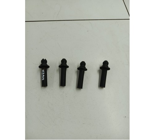 Комплект креплений накладки двигателя