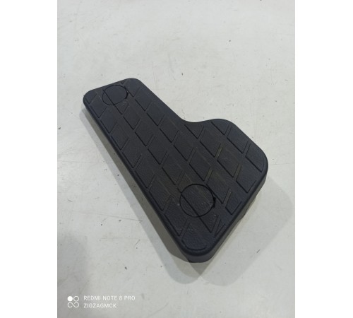 Накладка ступеньки (задняя левая)