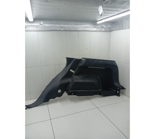 Обшивка багажника правая