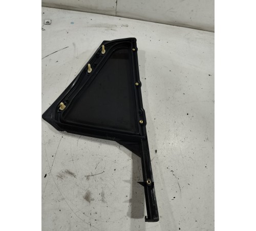 Глухое стекло двери (заднее левое)