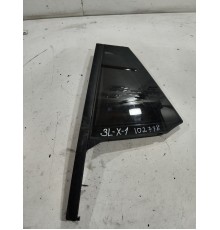 Глухое стекло двери (заднее левое)