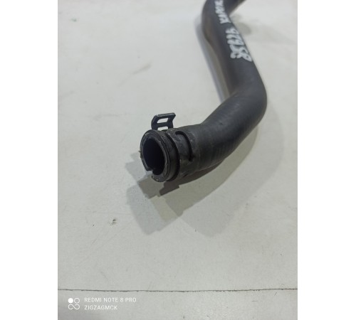 Патрубок системы охлаждения