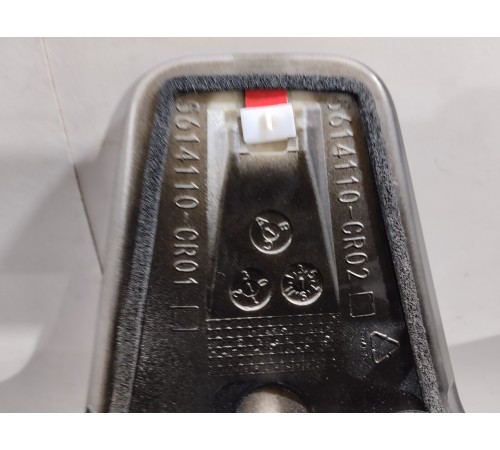 Спойлер крышки двери багажника