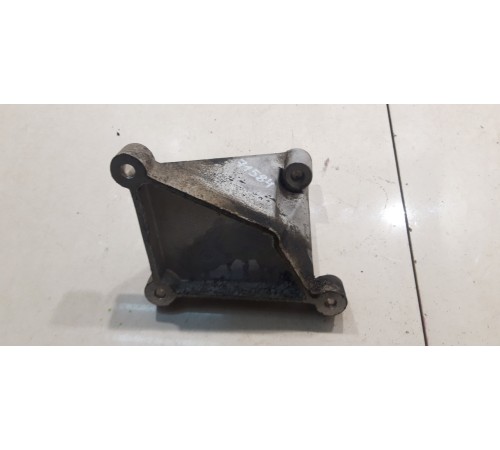 Кронштейн раздаточной коробки