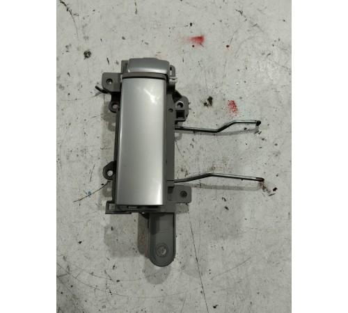 Ручка двери (задняя левая внутренняя)