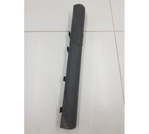 Накладка порога передняя правая внутренняя