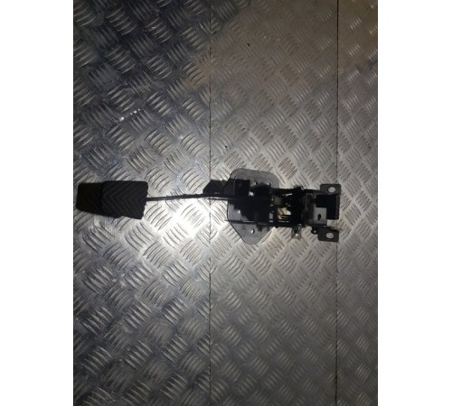 Педаль сцепления