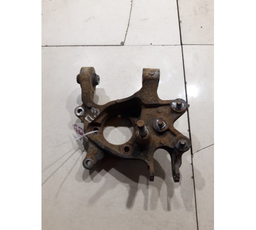 Кулак поворотный(задний правый)