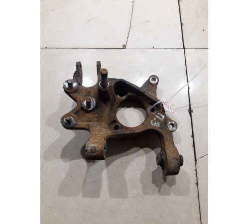 Кулак поворотный(задний правый)