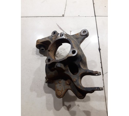 Кулак поворотный(задний правый)