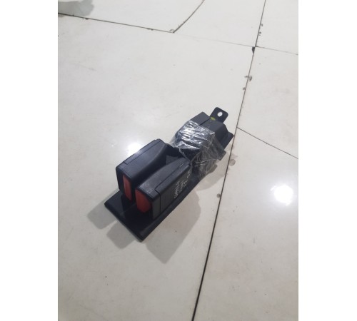 Ответная часть ремня безопасности задняя правая