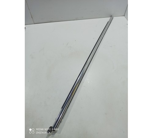 Молдинг двери(задний правый)