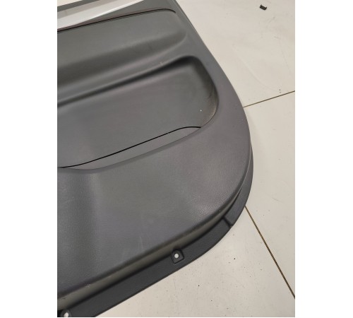 Обшивка двери задняя правая