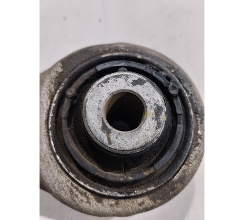 Рычаг подвески(передний правый нижний)