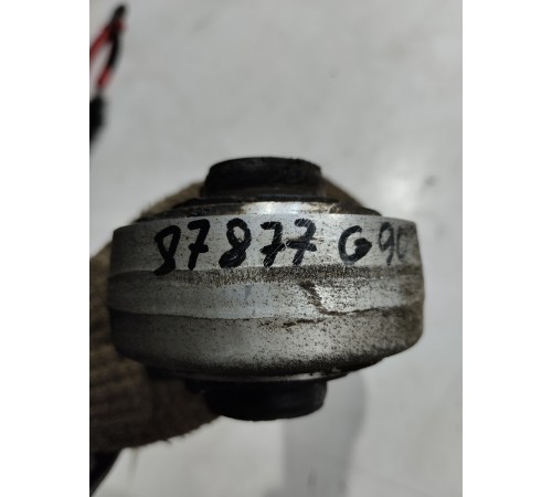 Рычаг подвески(передний правый нижний)