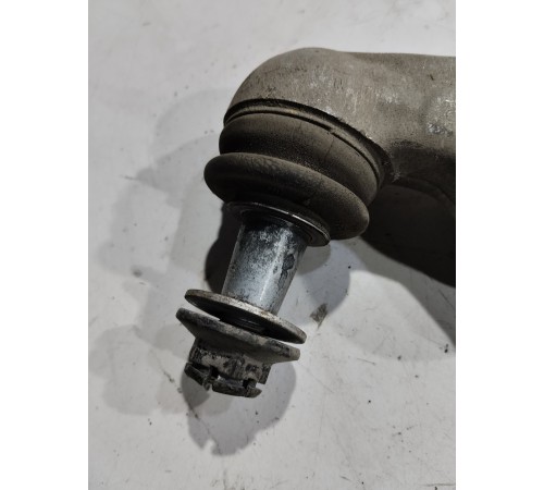 Рычаг подвески(передний правый нижний)