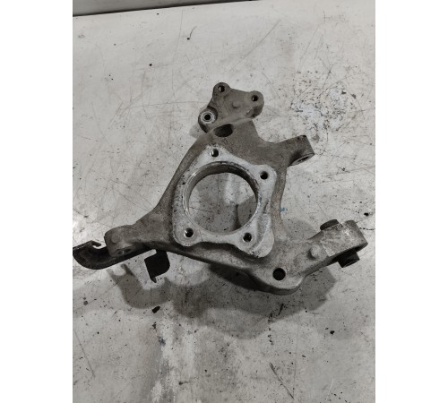 Кулак поворотный задний правый